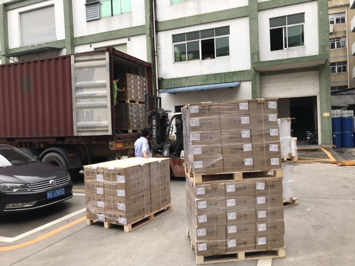 奮戰(zhàn)半月，液體硅膠準(zhǔn)時出貨